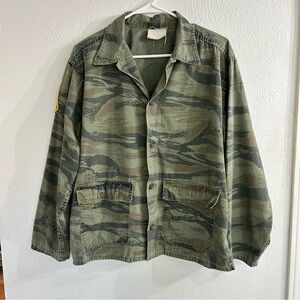 Vintage Vietnam Era 60’s Zebra Stripe Camo Shirt Jacket Size L